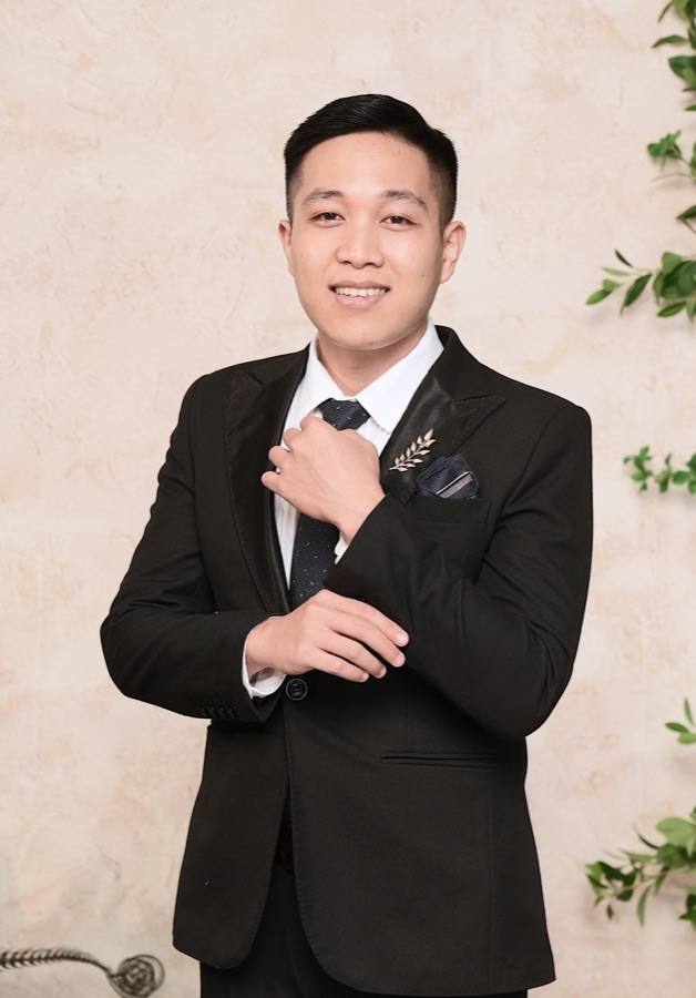 Chú rể Phạm Văn Chung